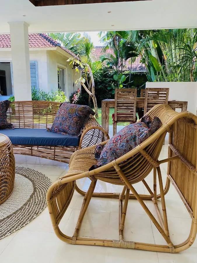 Villa Biru - 500M Batubelig Beach Canggu