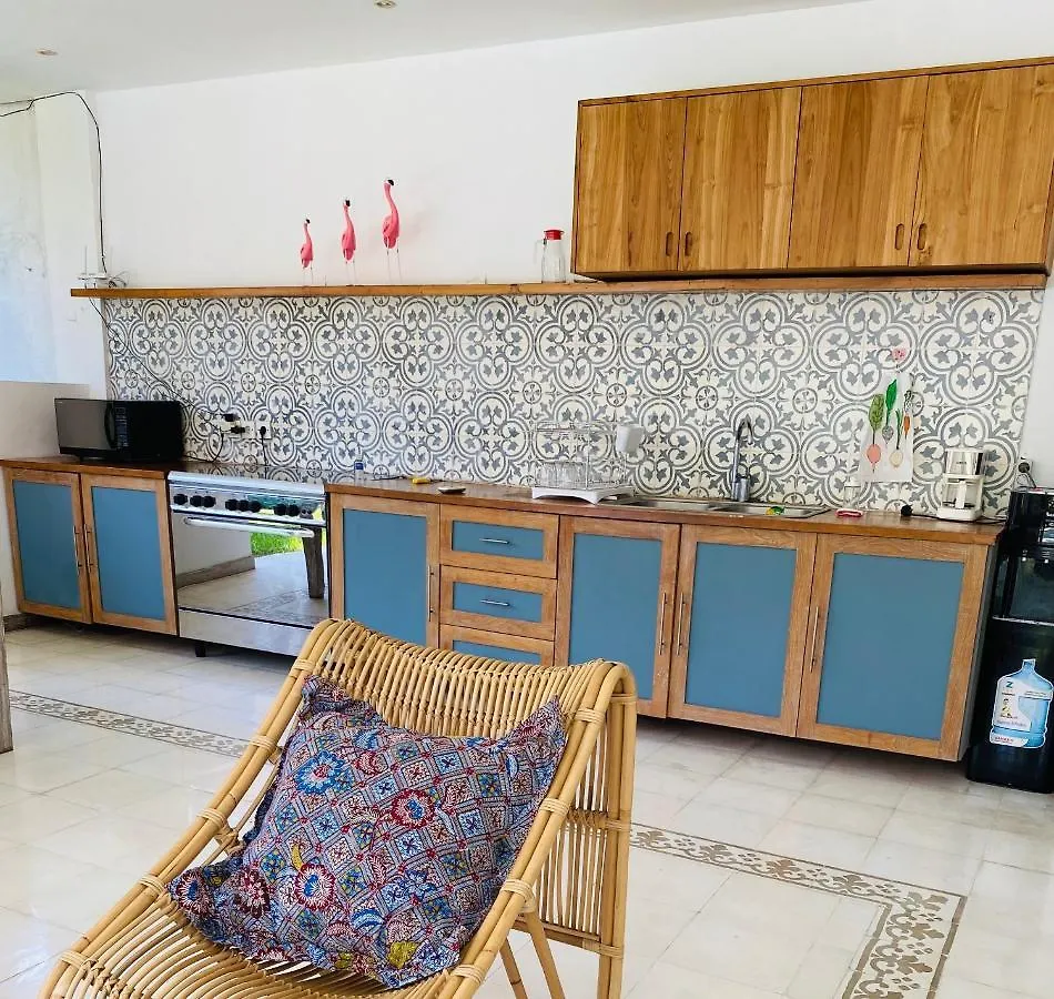 Villa Biru - 500M Batubelig Beach Canggu  0*, Canggu (Bali)