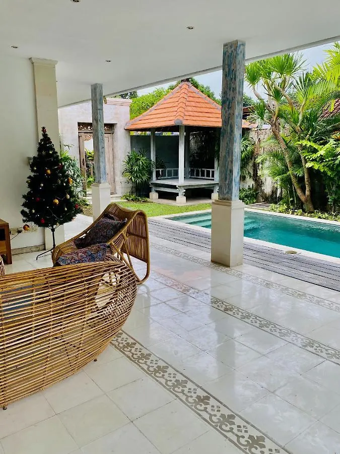 Villa Biru - 500M Batubelig Beach Canggu  Canggu (Bali)