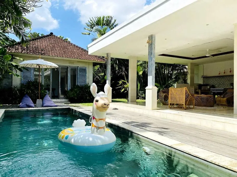Villa Biru - 500M Batubelig Beach Canggu